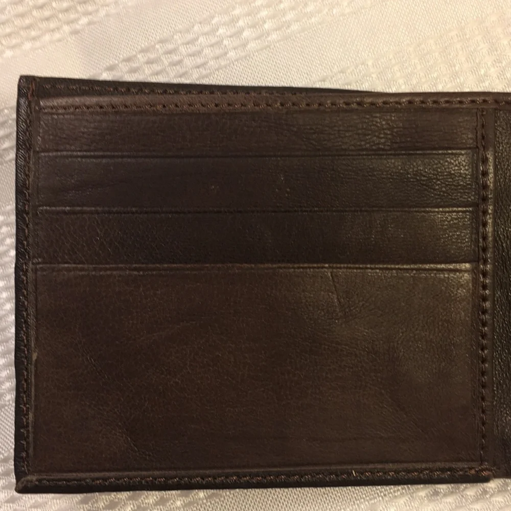 NWOT leather/tapestry wallet excellent condition